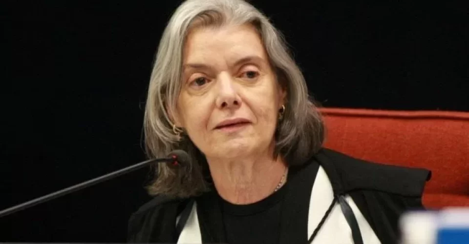 Cármen Lúcia