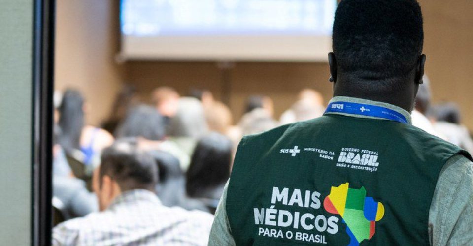 Programa atualmente conta com 24,9 mil médicos em 4,2 mil municípios, o que representa 77% do território nacional. Novo edital vai ampliar a cobertura. Foto: Jerônimo Gonzales/MS
