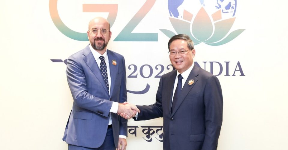 Foto: Primeiro-ministro chinês, Li Qiang (D), reúne-se com o presidente do Conselho Europeu, Charles Michel, à margem da cúpula do G20 em Nova Déli, na Índia, em 10 de setembro de 2023. (Xinhua/Yao Dawei)