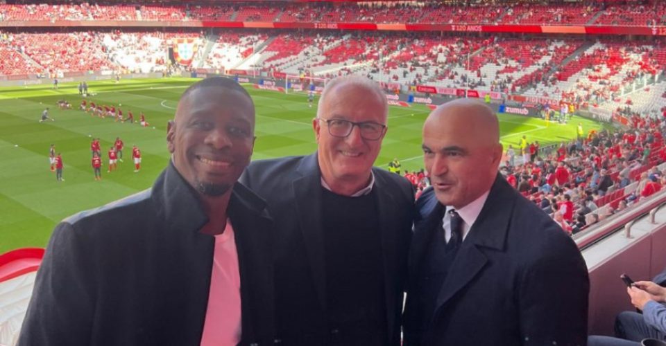 Dorival Júnior, Juan e o técnico da Seleção de Portugal, Roberto Martínez, no sábado no estádio da Luz, em Lisboa (Foto: Divulgação)