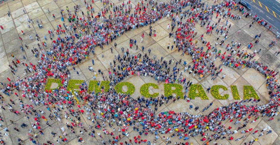 Foto tirada durante cerimônia em defesa da Democracia, no Palácio do Planalto, em 8 de janeiro de 2025. Foto: Ricardo Stuckert / PR