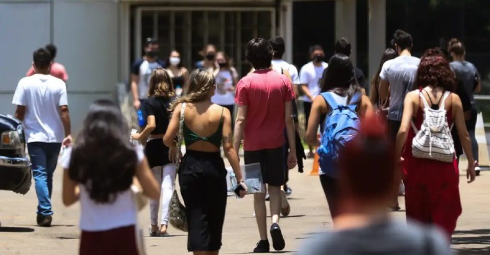 Cabe ao recenseador institucional declarar as informações. A coleta se encerra no dia 18 de junho. Foto: Marcello Casal Jr/Agência Brasil