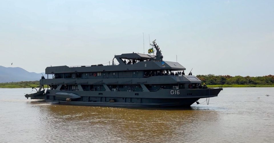 Navio da Marinha transporta equipe da expedição formada por magistrados e servidores públicos - Fotos: Acom/TRF3
