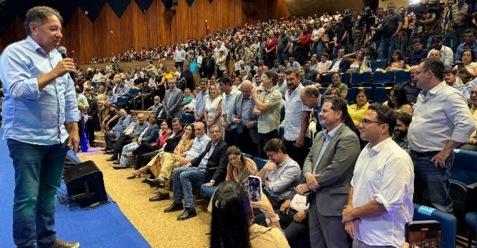 Para o presidente Gerson Claro, o conhecimento é poder e a sociedade precisa estar preparada para inovação - Foto: Carlos Godoy/Alems