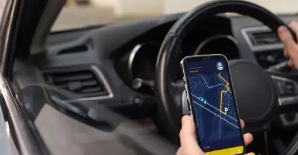 A base do acordo fechado entre trabalhadores e empresas prevê garantia à previdência e remuneração pelo valor hora trabalhado.|Foto: Foto: Freepik.