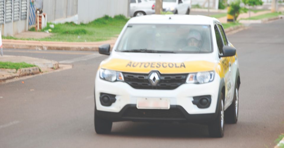 Para autoescolas,
medidas vão ajudar a
movimentar o mercado.|Foto: Nilson Figueiredo