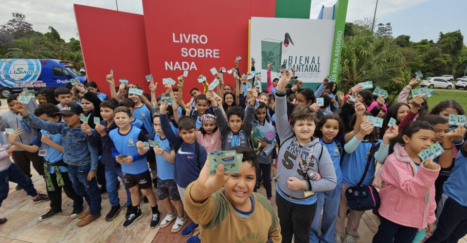 Crianças de escola de Terenos visitaram o Centro de Convenções na manhã desta quarta (08) - Foto: Rogério Medeiros