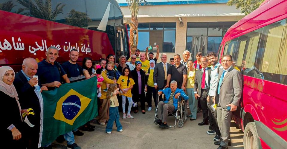 Eles serão repatriados no âmbito da Operação Voltando em Paz.| Foto: Representação Brasileira em Ramala/Divulgação