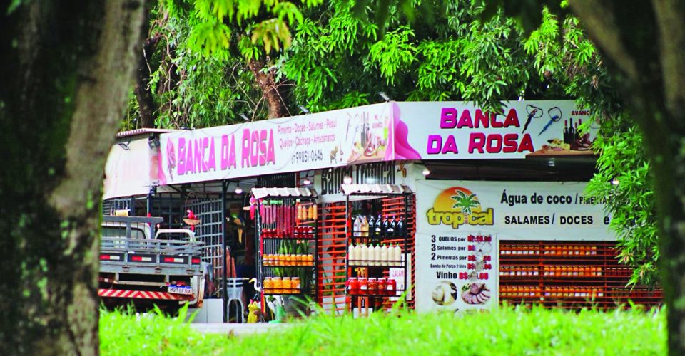 Empresários e
comunidade uniram
forças contra proposta
de retirada do comércio - Foto: Roberta Martins