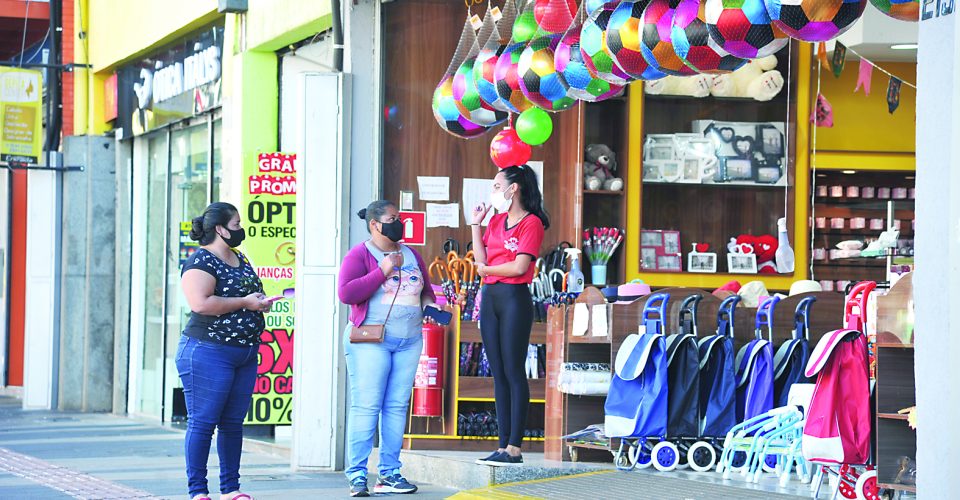 IBGE divulga dados referentes ao comércio varejista - Foto: PEDRO STANKE