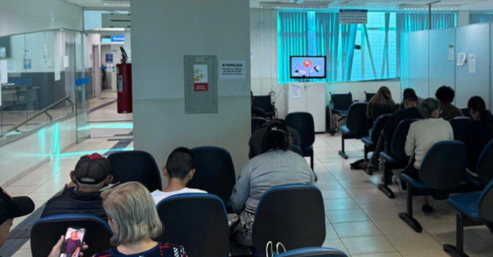 Segurados aguardam atendimento em Agência da Previdência Social de Mato Grosso do Sul. Foto: Secom/MS
