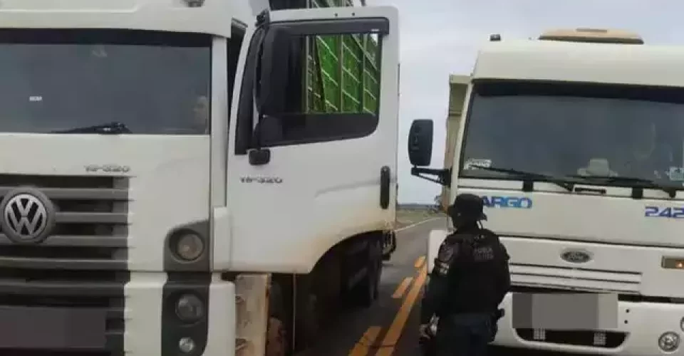 Carreta foi recuperada em Ponta Porã - Foto: reprodução/redes sociais