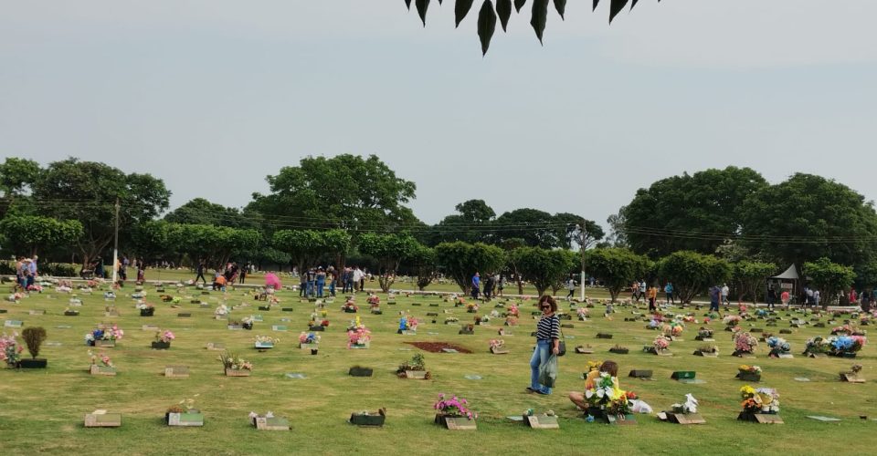 30 mil pessoas devem passar pelos cemitérios de Campo Grande.|Foto: Amanda Ferreira