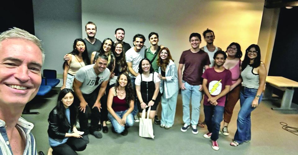 CineClube Projeli durante primeira exibição no MIS e abaixo no Capivas, em exibições do Shrek 2 - Foto: João Vitor Souza/Divulgação