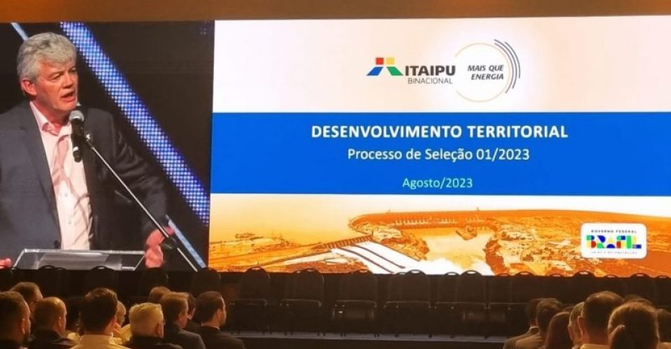 Foto: Evento reuniu representantes de municípios do Paraná e da região sul do Mato Grosso do Sul/Divulgação