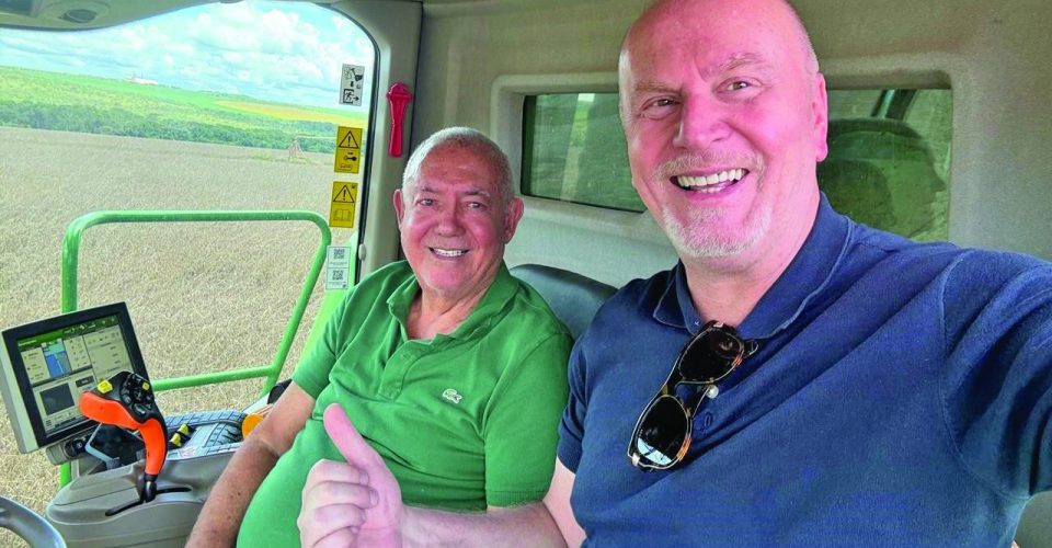 Empresário Fernando
Fantauzzi, à direita,
demonstra otimismo
no Comercial - Foto: Arquivo Pessoal