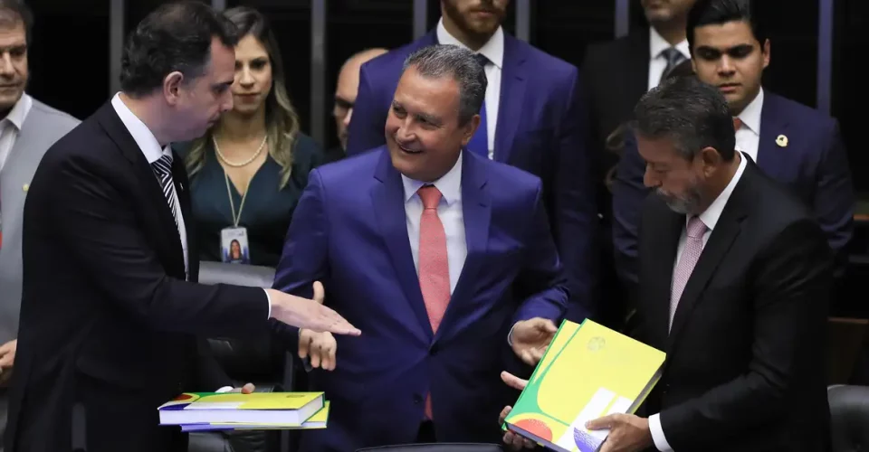 Senador diz que trabalhará para aprimorar atuação dos três poderes - Foto: Lula Marques/Agência Brasil