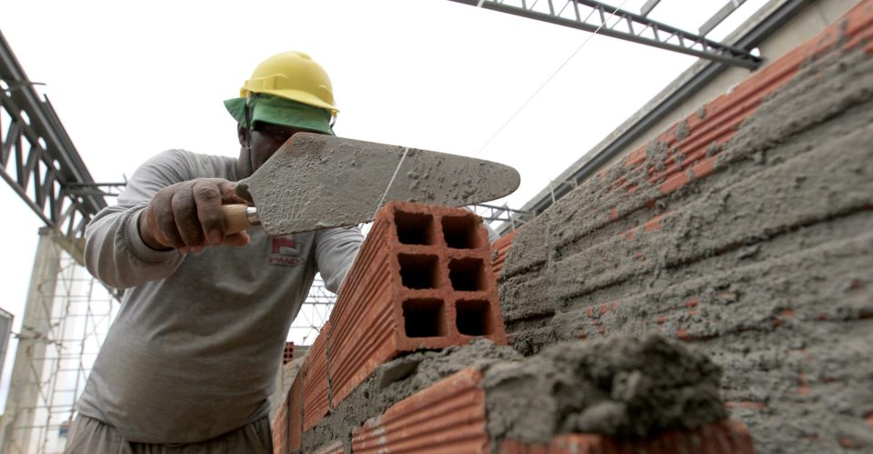 Conheca-seis-especializacoes-para-pedreiros.-2048x1365-1