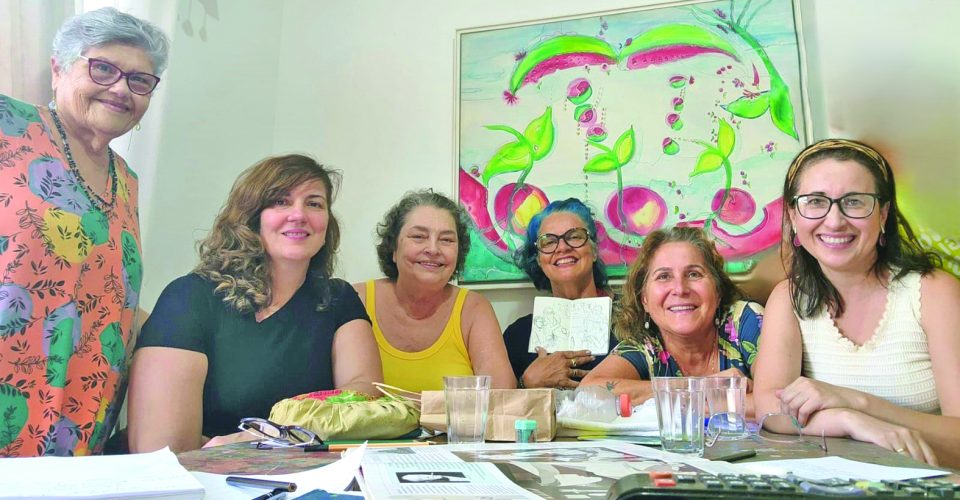 Seis mulheres: Da esquerda para direita - Lúcia Monte Serrat, Luciana Rondon, Ana Oiticica, Patrícia Helney, Rosane Bonamigo e Adriana Teixeira - Foto: Reprodução