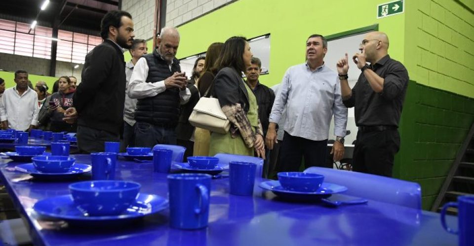 Descerramento-da-Placa-da-Escola-Estadual-Vereador-Cristovao-Silveira-Foto-Bruno-Rezende-24-730x480