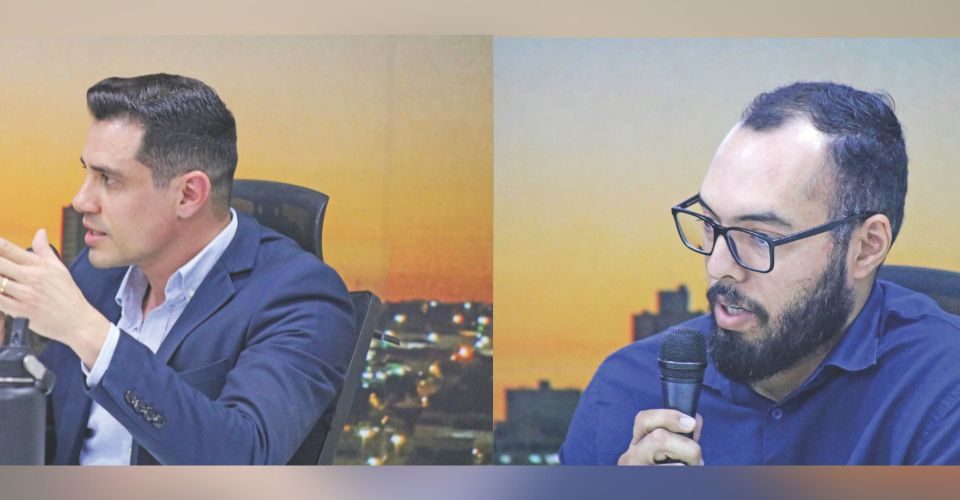 Diretor de Estudos Econômicos, Luciano Assis e Renato Coutinho, na CPI Foto: Roberta Martins