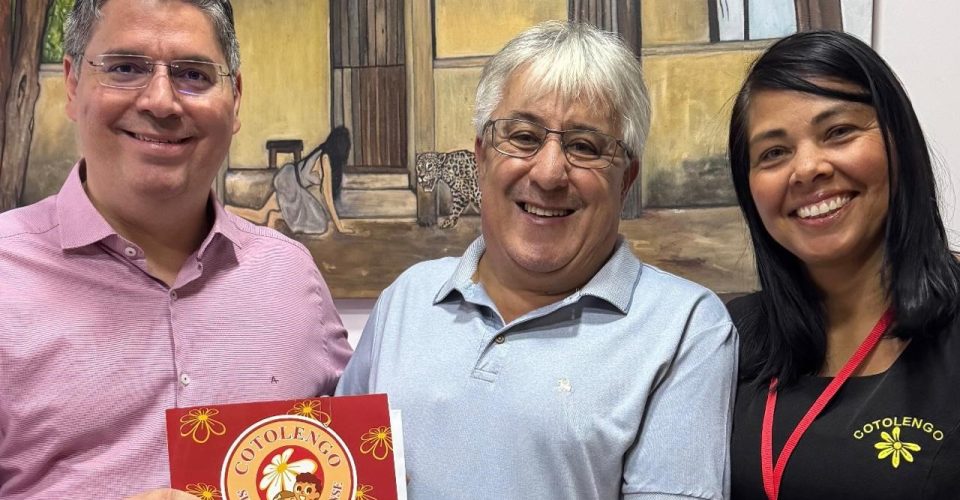 Dr. Victor com equipe do cotolengo