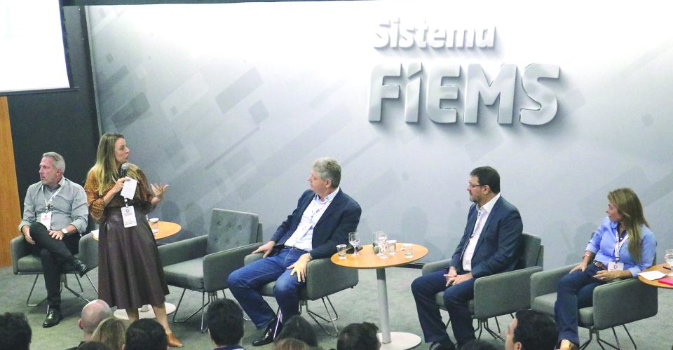 Secretário da Semadesc, Jaime Verruk e o presidente da Fiems, Sérgio Longen - Foto: Roberta Martins