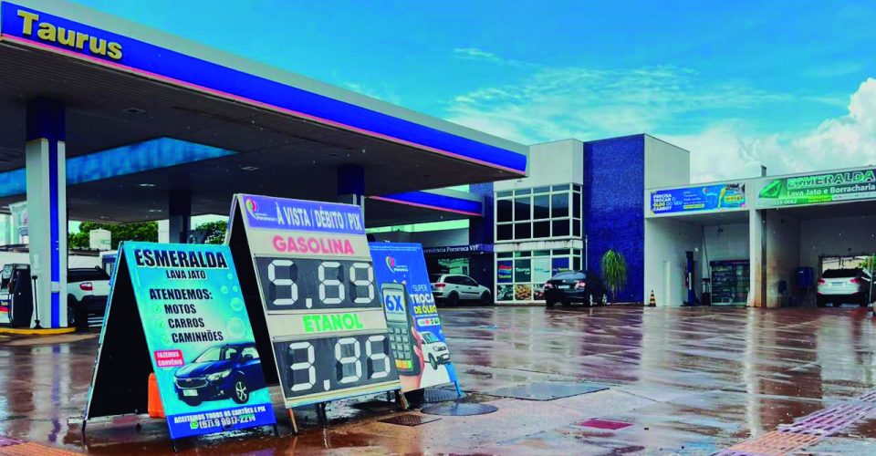 Os motoristas pagam em média R$ 4,02 no litro do etanol na Capital. Foto: Roberta Martins