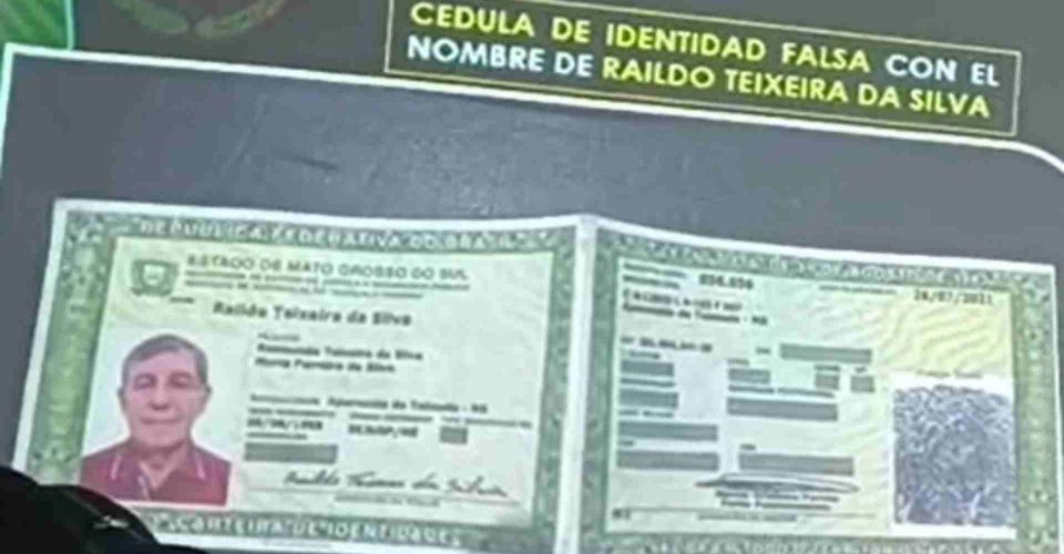 Documento falso em que Tio Arantes usava na Bolívia. Fotos: El Deber
