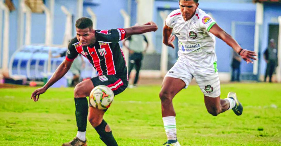 Bataguassu recebe o
Taveirópolis e busca
fazer dever de casa
para ser campeão - Foto: Rodrigo Moreira / FFMS