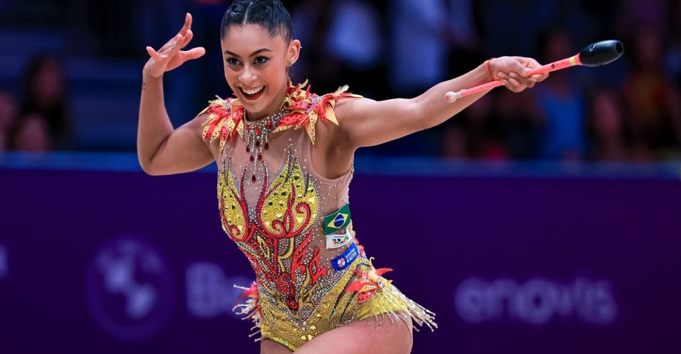 Bárbara Domingos conquista feito inédito no Mundial de Ginástica Rítmica