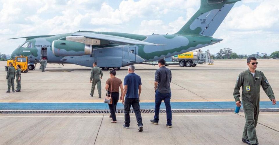 Decolagem da aeronave KC-390 Millennium da FAB para a repatriação de brasileiros em território de Israel e Palestina. Operação Voltando em Paz.  Foto: João Risi/Audiovisual/PR