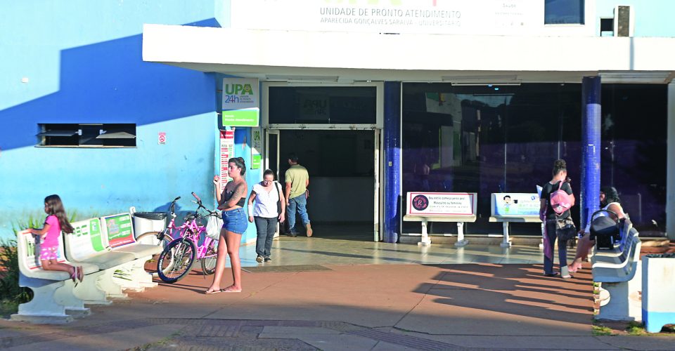 O movimento no Upa do Universitário na tarde de ontem (16) - Foto: Nilson Figueired