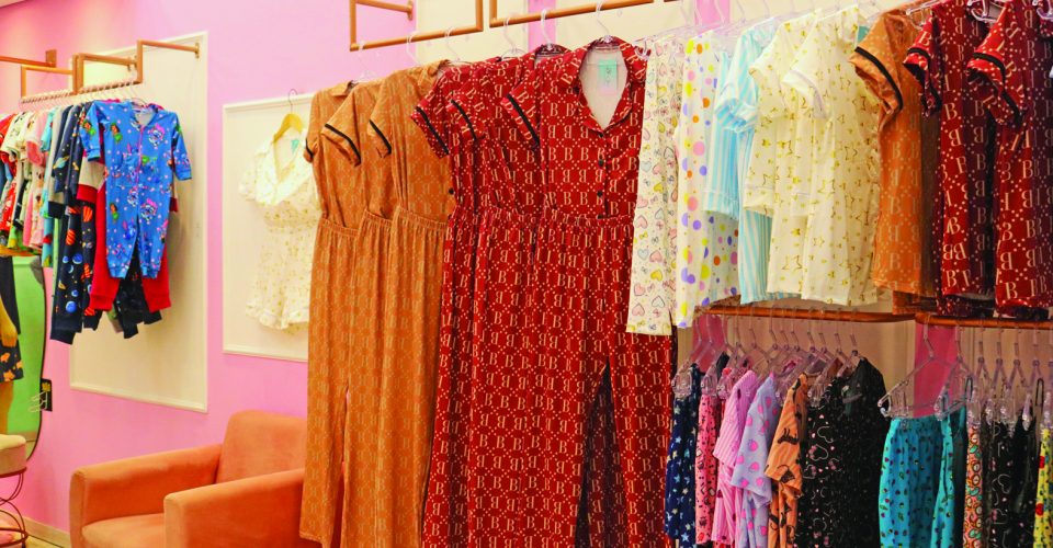 Com estampas
esclusivas, cerca de 500
pijamas são enviados
para o Chile por mês - Foto: Divulgação