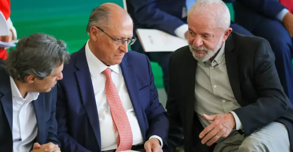 Fernando Haddad, Geraldo Alckmin e Lula - Foto: Fabio Rodrigues-Pozzebom/ Agência Brasil