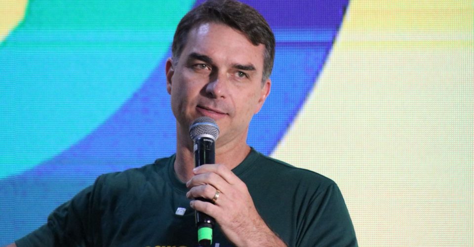 Flávio Bolsonaro na abertura da 86ª Expogrande (Foto: Roberta Martins)