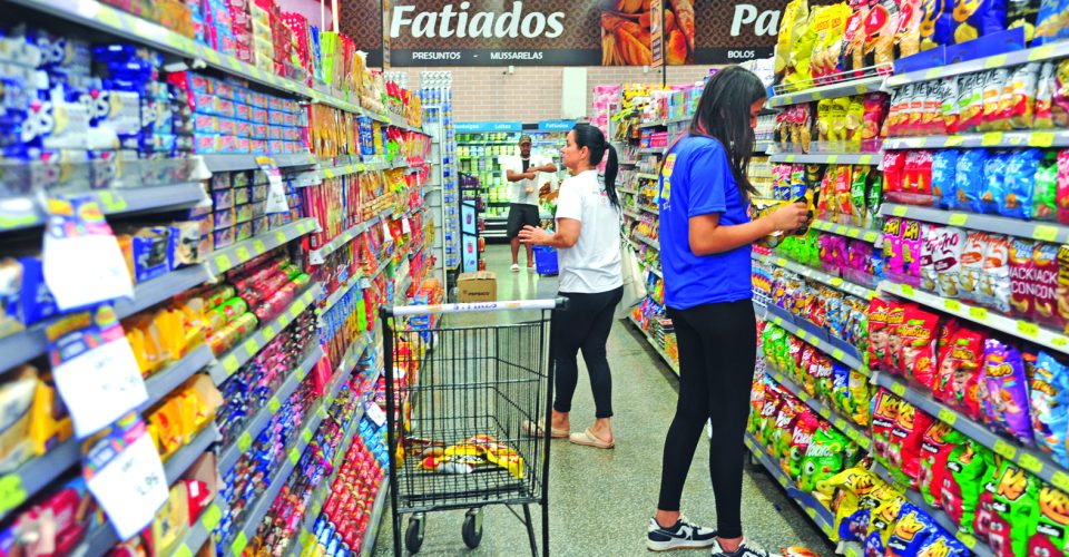 Conforme o economista, o índice representa uma perda de renda real para a população - Foto: Nilson Figueiredo