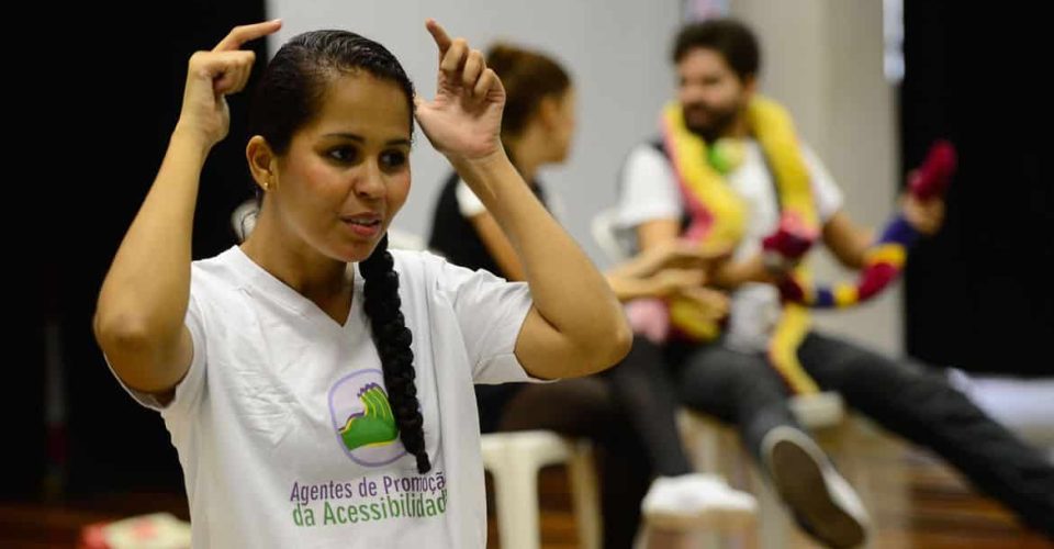 libras curso surdo mudo inclusao social