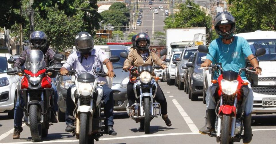 Movimento-de-Motos-no-centro-de-Campo-Grande-Foto-Edemir-Rodriguies-1-730x480 (1)