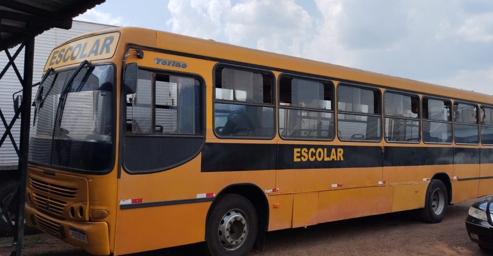 Ônibus Escolar