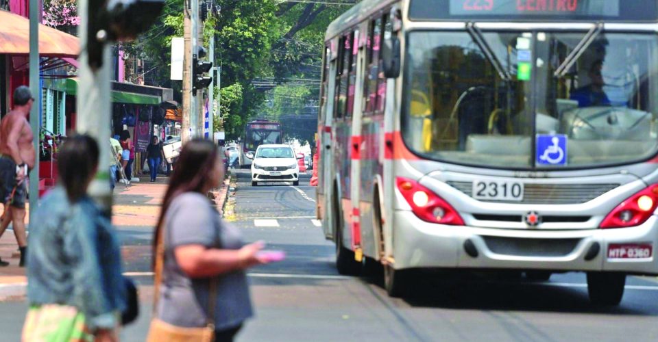 Comissão recomenda a troca de veículos por ônibus equipados com ar-condicionado - Foto: Marcos Maluf / Arquivo