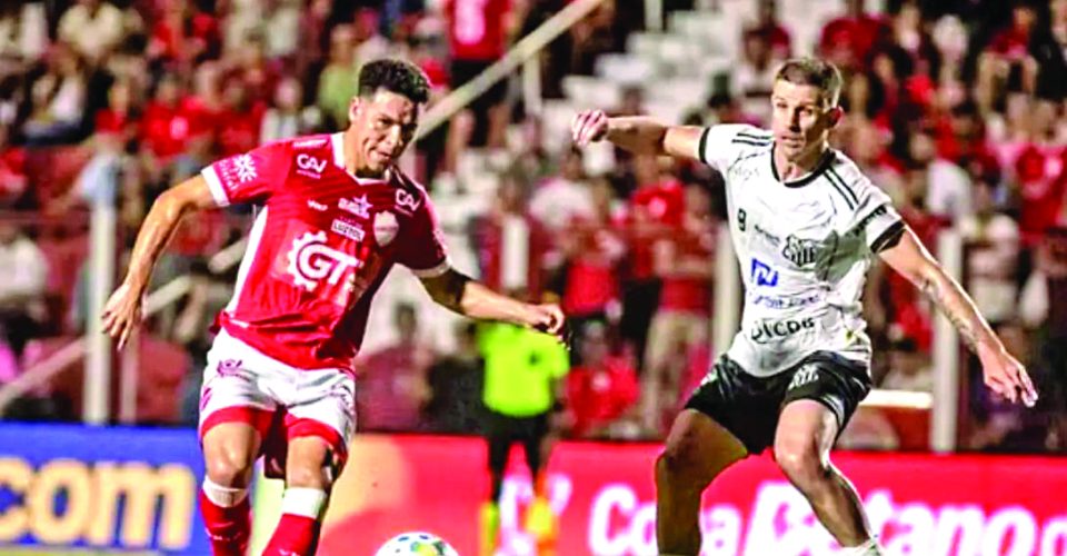 Lance da partida entre Operário e Vila Nova na Copa do Brasil - Foto: Roberto Corrêa/Vila Nova FC
