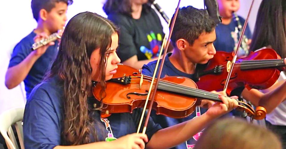 Os alunos terão aulas gratuitas de instrumentos, teóricas e práticas e em conjunto - Foto: Reprodução