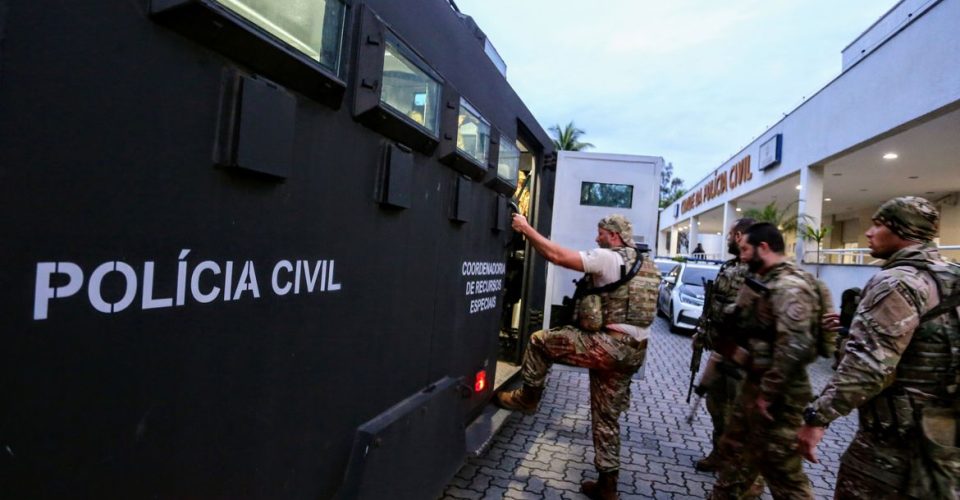 Operacão Maré – Operação com mil policiais é feita na Penha, Maré e Cidade de Deus.|Fotos: Philippe Lima/Agência Brasil