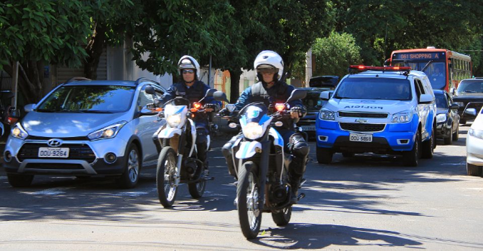 Mulher descobre que teve a moto furtada após ligação de PM