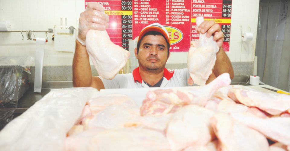 Exportações brasileiras de carne de frango totalizaram 418,1 mil toneladas em março - Foto: Nlson Figueiredo