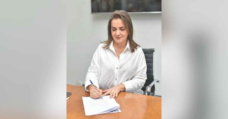 Prefeita Adriane Lopes encaminhou proposta de Refis para apreciação de vereadores - Foto: divulgação