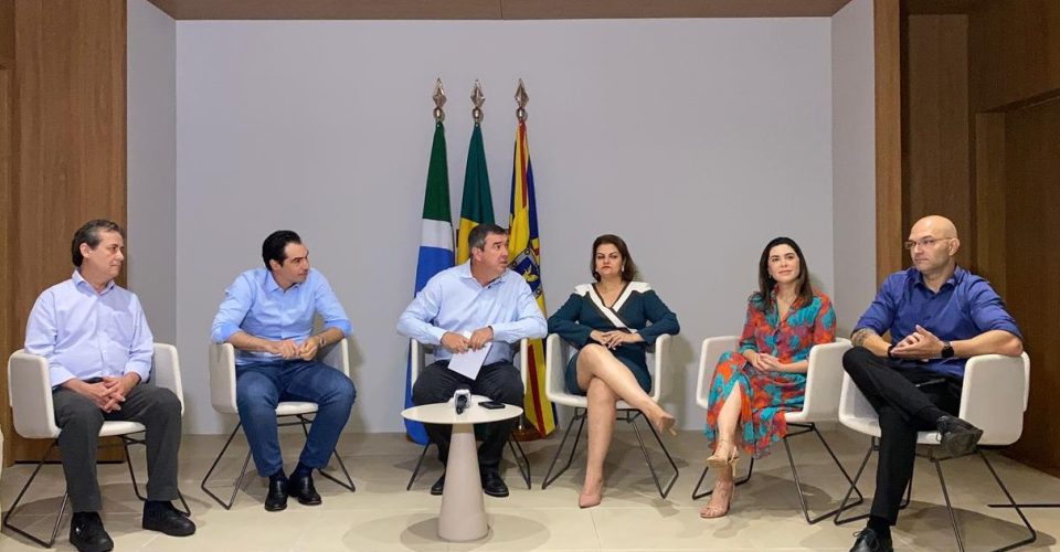 Governador Eduardo Riedel se reuniu com secretariado para balando de 2025 - Foto: Brenda Leitte