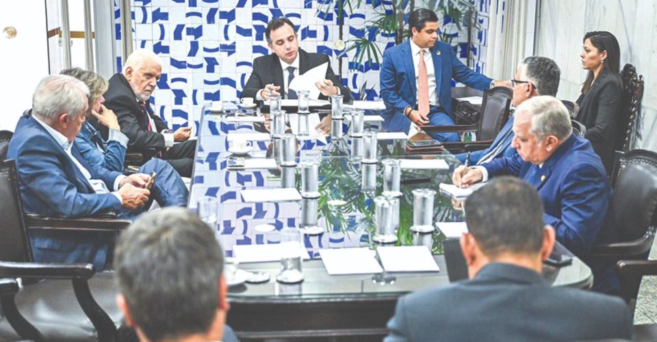 O presidente do Senado, Rodrigo Pacheco, definiu a pauta com os líderes partidários esta manhã - Foto - Pedro Gontijo/Senado Federal