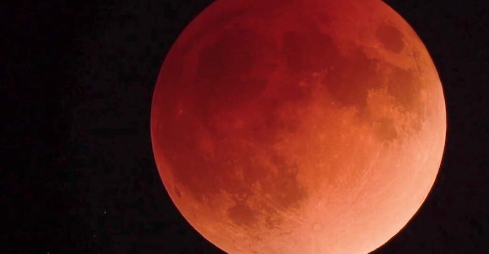 SUPERLUA_31_DE_JANEIRO_22313541967_mp4_video_1280x720_5000000_primary_audio_eng_5_1280x720_22315077732